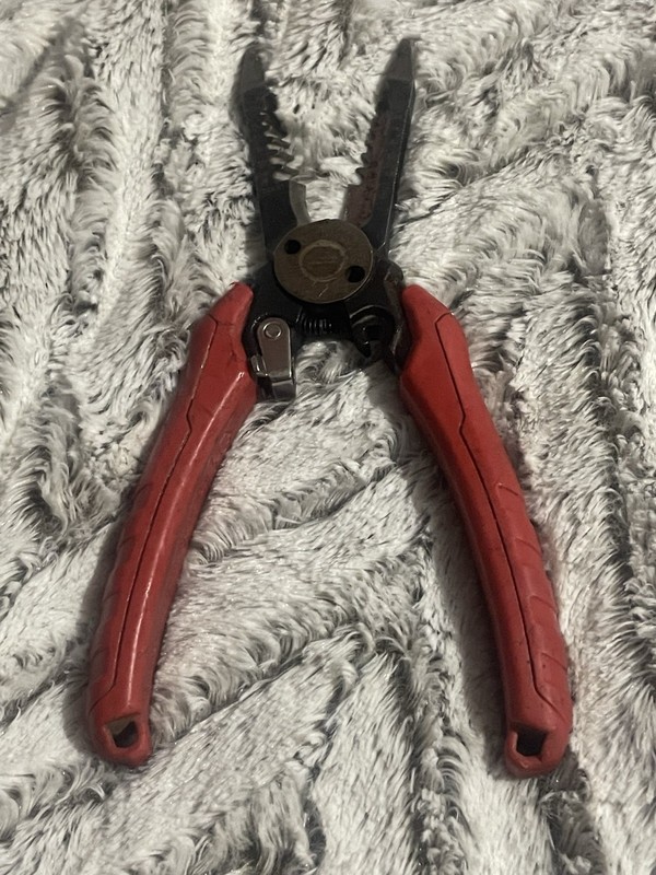 Milwaukee High-Leverage Electrician Combination Pliers