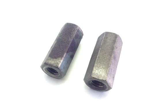 PIAGGIO VESPA LX 4T 50 COPPIA DADI FISSAGGIO COLLETTORE SCARICO MARMITTA 2005