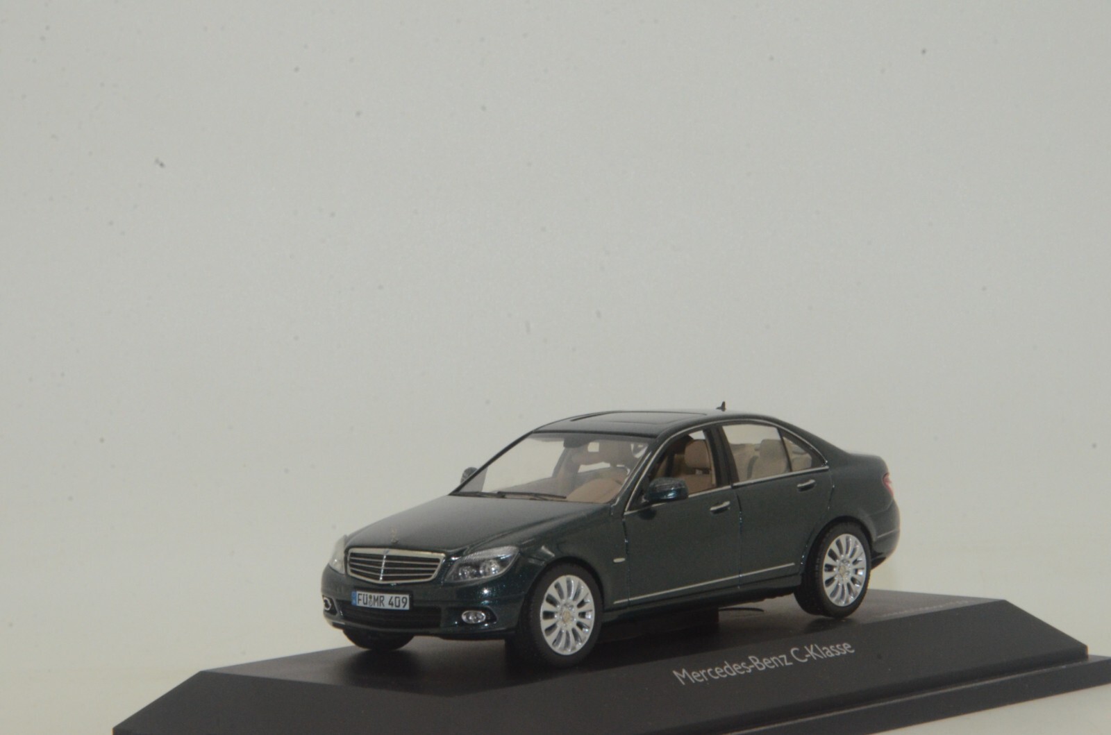 Schuco Mercedes C-class W204 1:43 4922