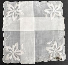 VINTAGE 1940s HANKY HANKIE HAND EMBROIDERED LEAVES NEW TAG AUSTRIAN FRENCH ZONE