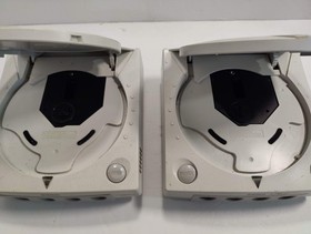 Sega Dreamcast lot of 2 HKT-3020 | Not working / for parts or repair | Untested