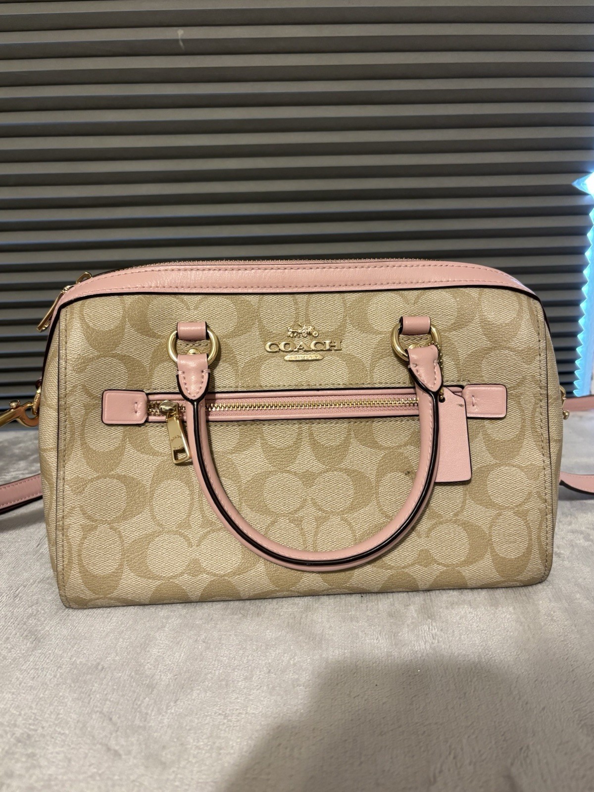 USED Coach Vintage Y2K Pink Beige Shoulder bag Signature Canvas Leather