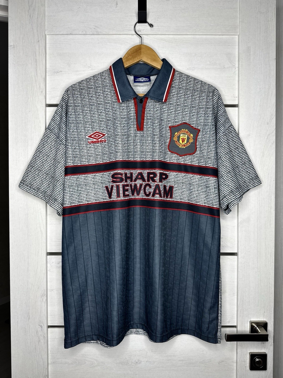 Vintage Manchester United 1995/96 Away Football Shirt Soccer Jersey Umbro Kit XL