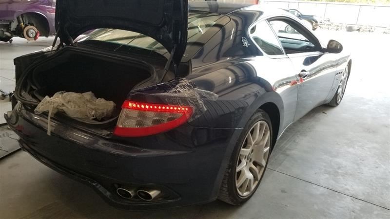 09 MASERATI GRANTURISMO DOOR ASSEMBLY FRONT RIGHT PASSENGER BLUE