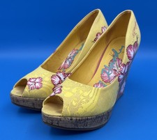 Ed Hardy Women  s Coralie Wedge Yellow Floral Peep Toe Shoes Heels 4.5  Size: 9
