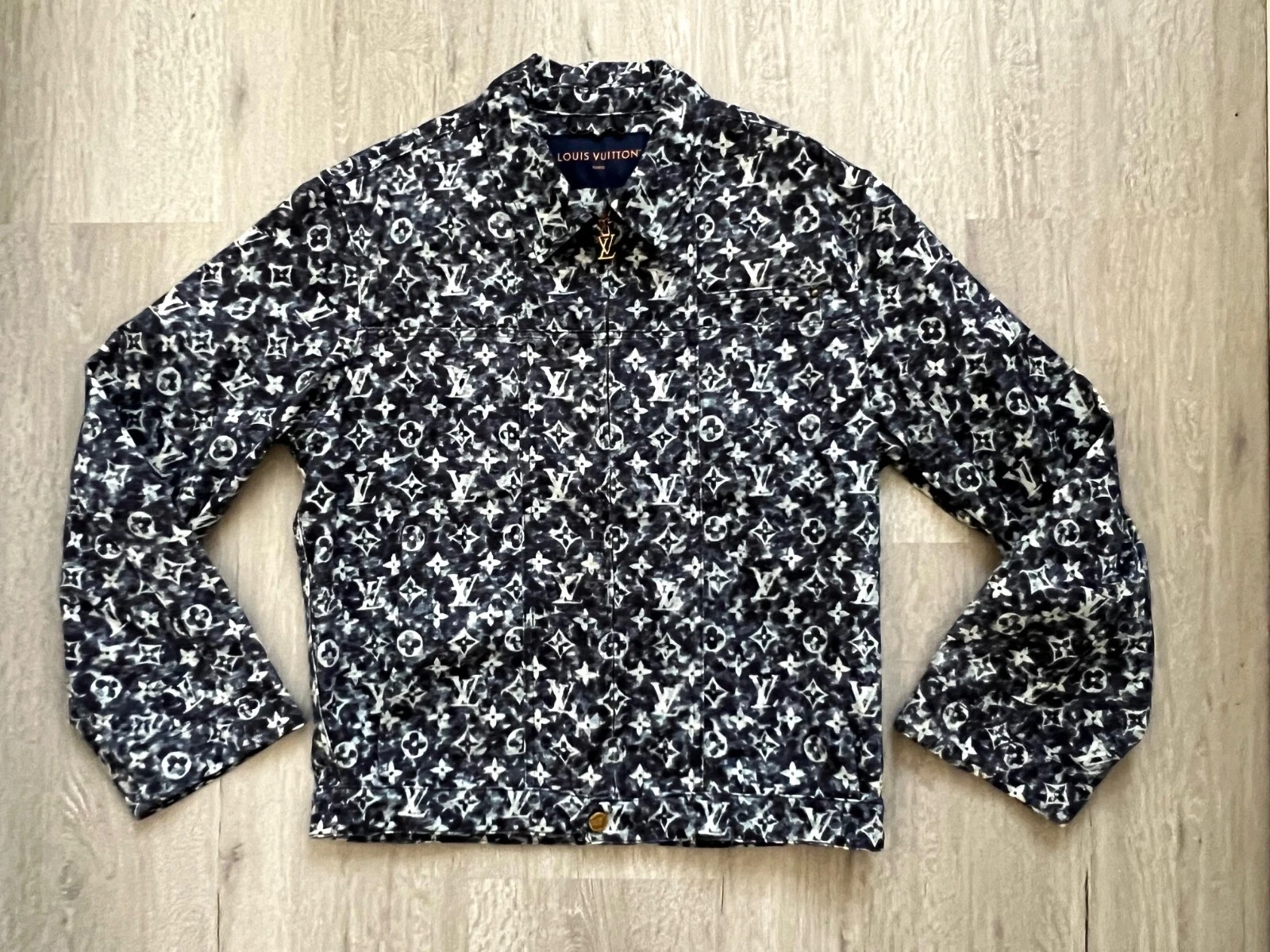 LOUIS VUITTON（LV） Autentica giacca Louis Vuitton con cerniera monogramma denim taglia 50