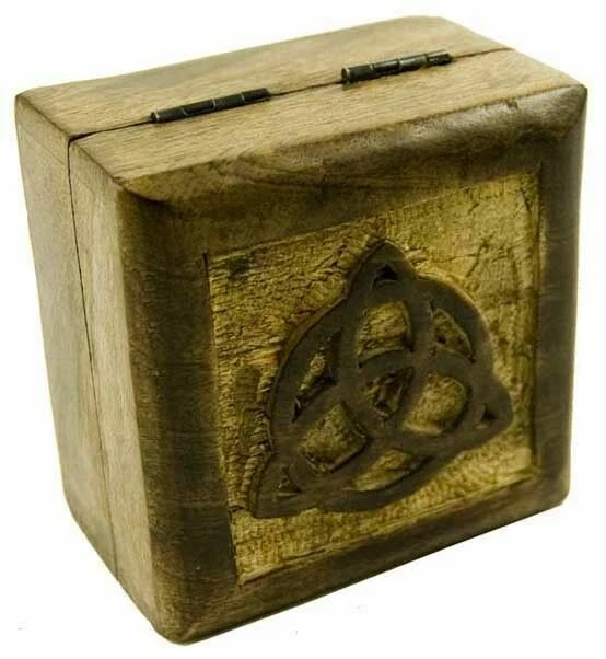 Wooden Round Decorative Boxes, Jars & Tins