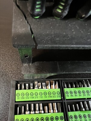 SWANLAKE 118PCS Magnetic Screwdrivers Set ,Plastic Ranking Damage