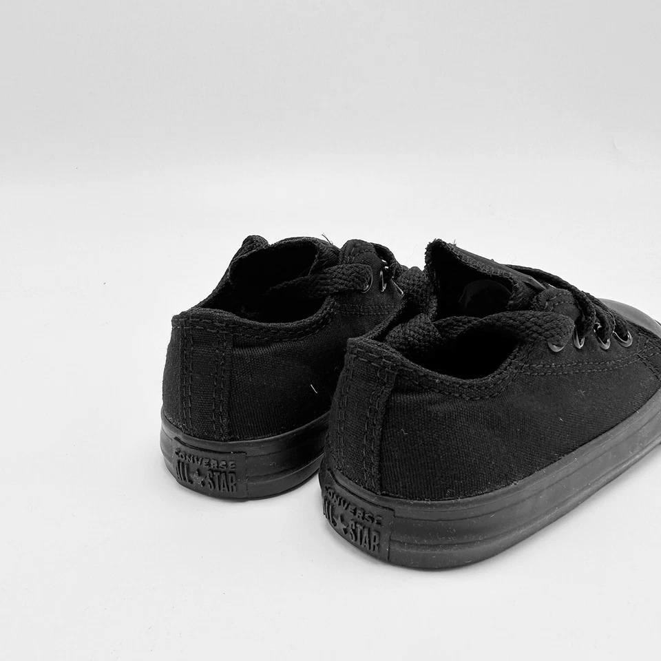 *NUEVO* Chuck Taylor All Star Low Top negro monocromo CONVERSE para niños pequeños (714786F) Foto 3 de 4
