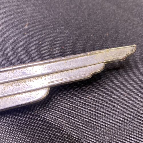 12" Fox Co. Chrysler Airflow Wing Lightning Bolts maletero emblema insignia adorno - Imagen 13 de 17