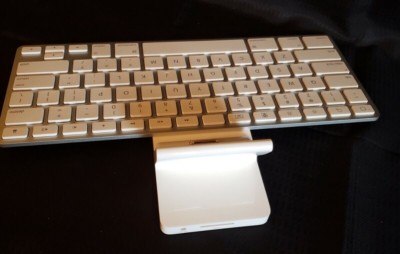 【未使用】Apple純正 iPad keyboard A1359 A1359 Genuine Apple iPad 1,2,3 Keyboard Dock 1st 2nd 3rd Gen iPod