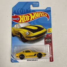 Hot Wheels Nissan Fairlady Z 5/5 (2017) Yellow Toy Car 54/250