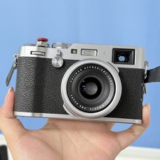 Fujifilm X100F 24.3 MP Digital Camera w/23mm f2 Lens Silver Tested