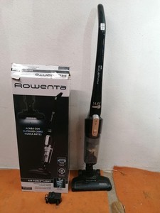 Akkustaubsauger ROWENTA 14,4 V.   LITHIUM ; 30 min. Mit Ladegerät 19 V. RH 65.