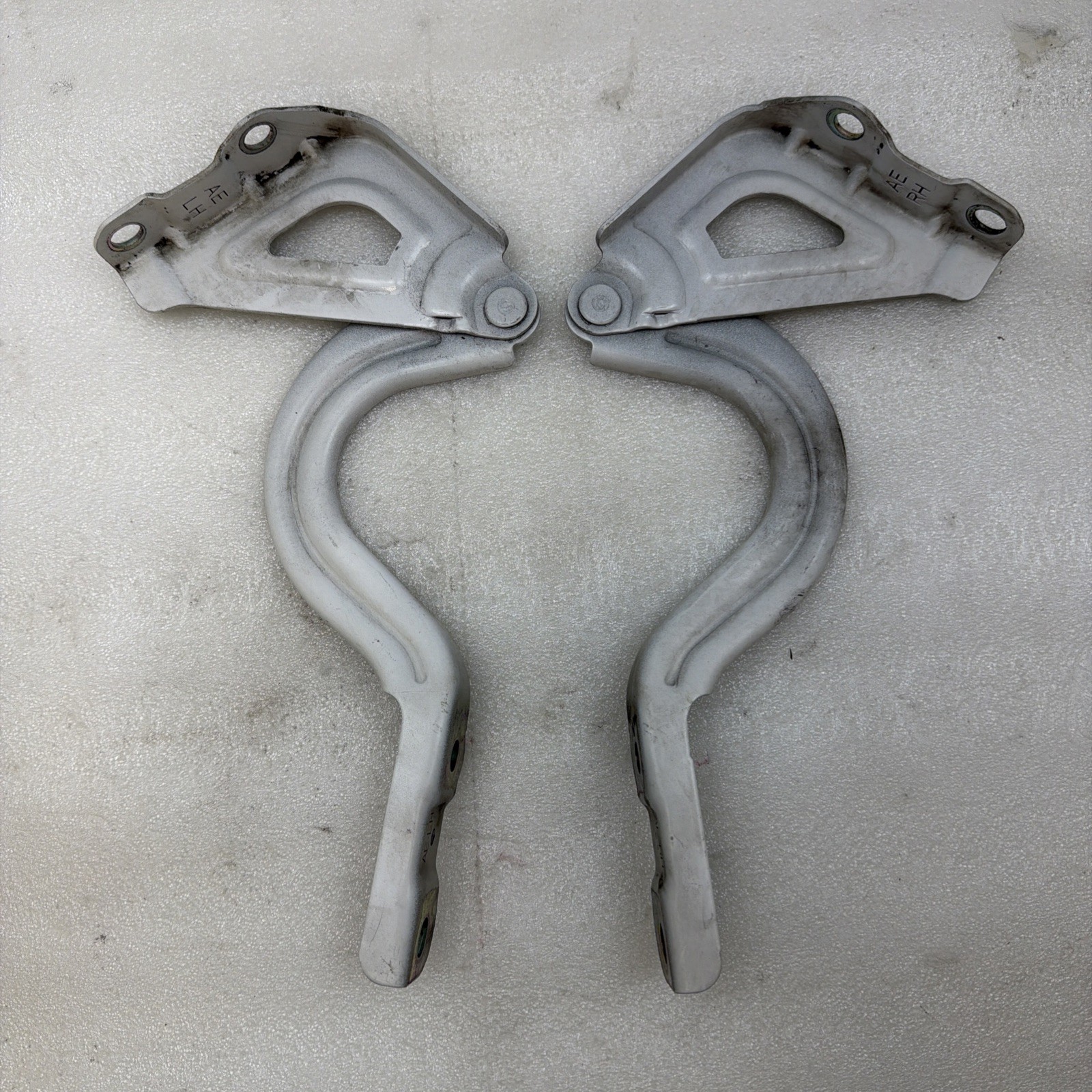 17-22 HYUNDAI Ioniq Hood Hinge Pair OEM