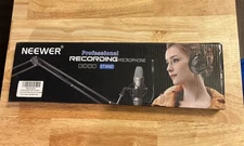 Neewer Professional Recording Microphone Stand New Open Box