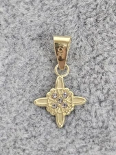 NUDO DE BRUJA ORO 10K MEX. Dije Pendant Witch Knot Charm Gold CZ