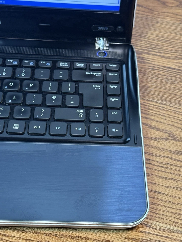 Samsung SF310 Laptop – Intel Core i5 M460 – 4GB RAM – For Parts Only Damaged - Image 2 of 4