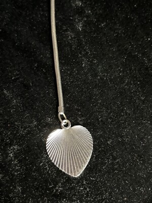 Lamode Sterling Silber Herz an Schlangenkette