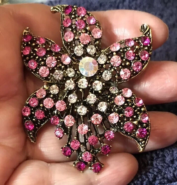 Beautiful Betsey Johnson Rhinestone Starlight Lilly Brooch Shades Pink On Black