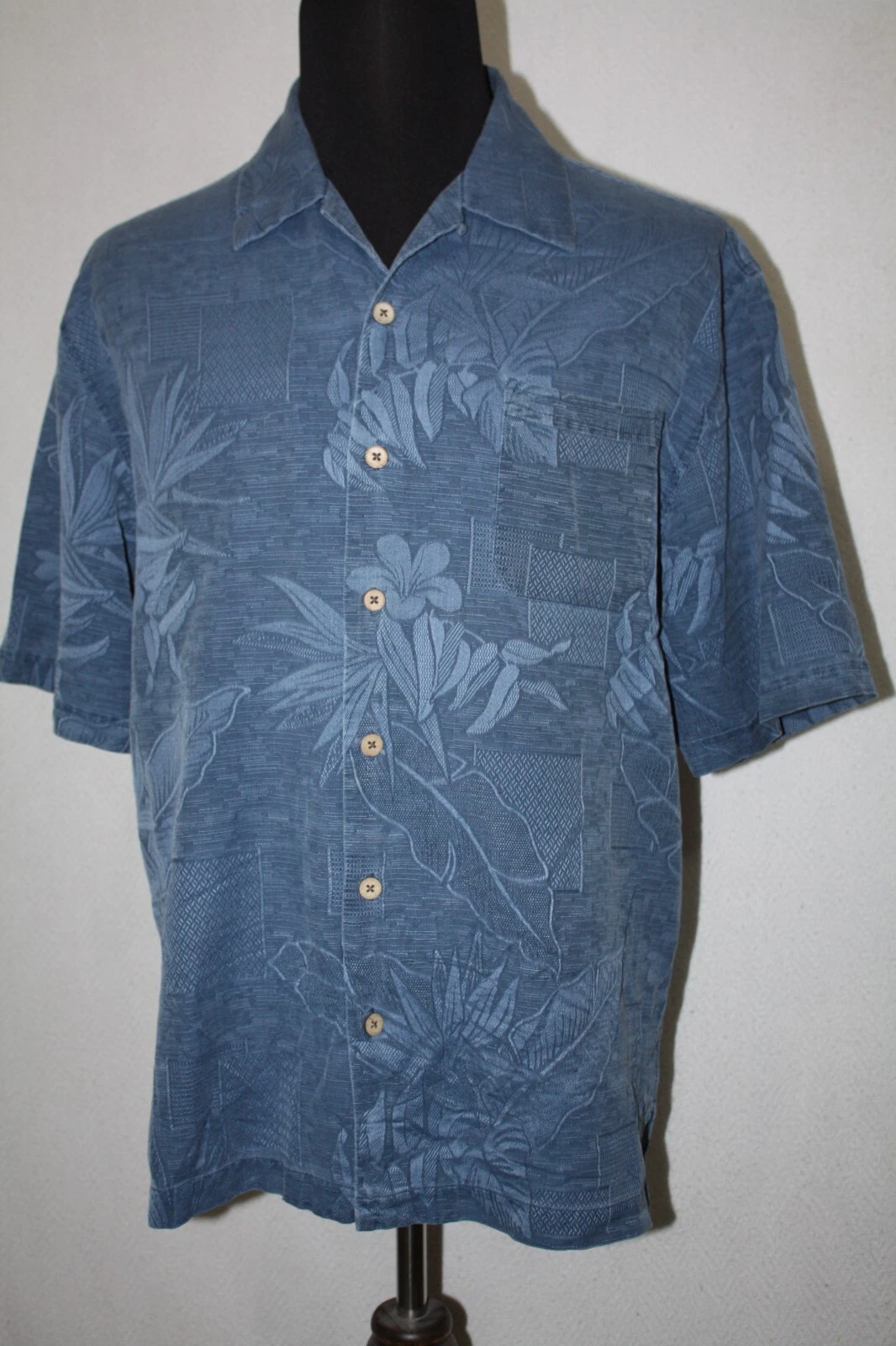 Jamaica Jaxx Blue Textured Floral 100% Silk Camp Shirt Sz L Loop Collar
