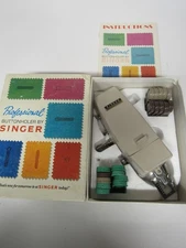 Singer Professional Buttonholer Vertical Needle Zig Zag Sewing Machine V102878