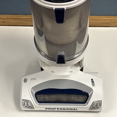 #ad Shark Upright Vacuum Model NV 500 new filters Belt roller brush work well $64.95