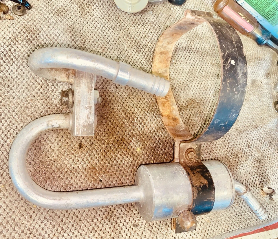 1965-68 396.427 Chevelle, Camaro, Imp. Silenciador colector de CA, correa GM original Foto 3 de 4