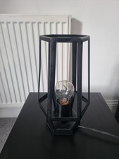 Black Metal Table Lamp