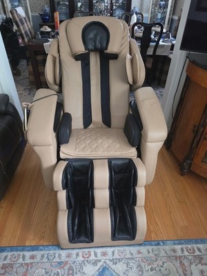 LURACO i Robotics 7 PLUS Medical massage chair