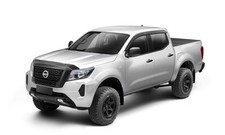 Husky Liners Aeroskin Hood Protector Smoke For Nissan Frontier 2022-2024 Husky Liners Aeroskin Hood Protector Smoke For Nissan Frontier 2022-2024