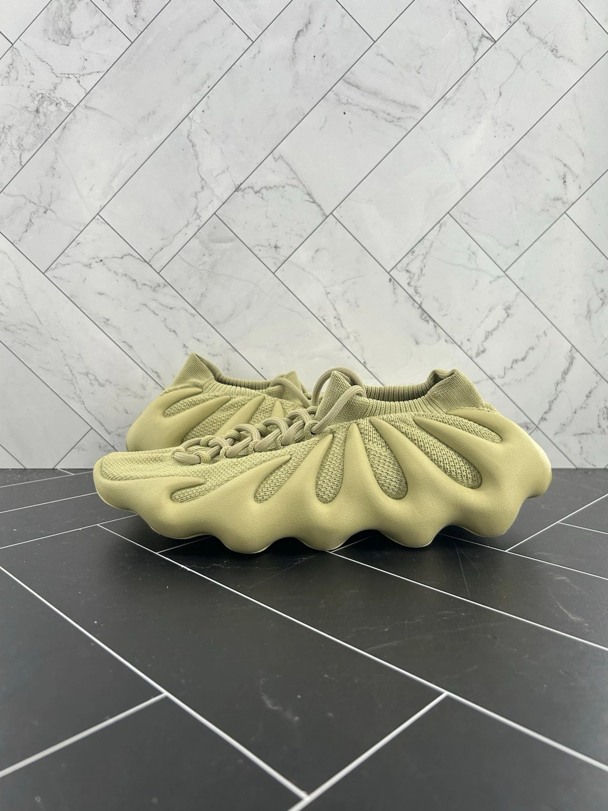 Adidas Yeezy 450 Resina NUOVE taglia 10 GY4110