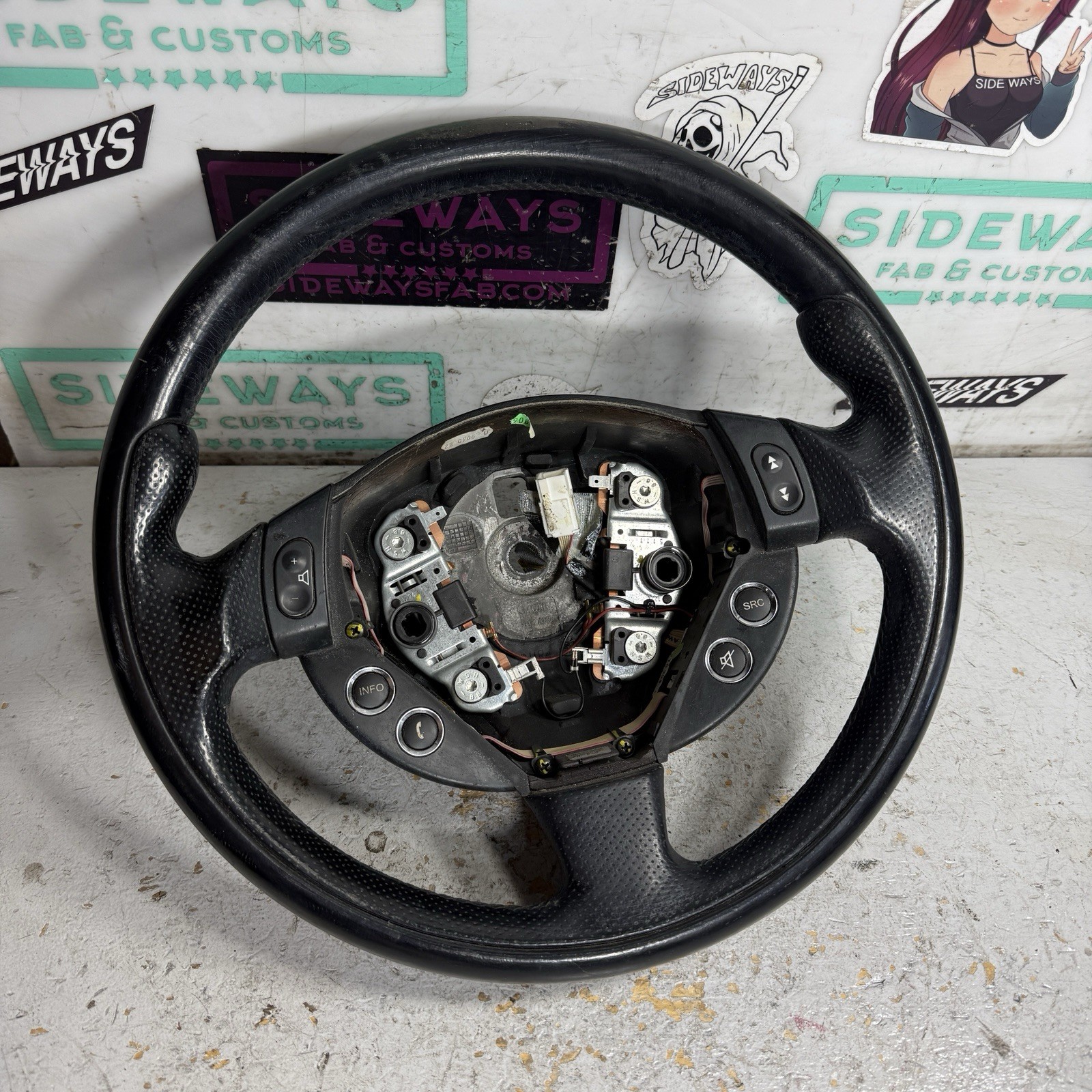 03-08 Maserati Quattroporte Black Steering Wheel Leather M139