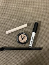 V Kosmetik Powder; LA Colors Conceal; Wingme Brush; Belle En Argent Eyeshadow