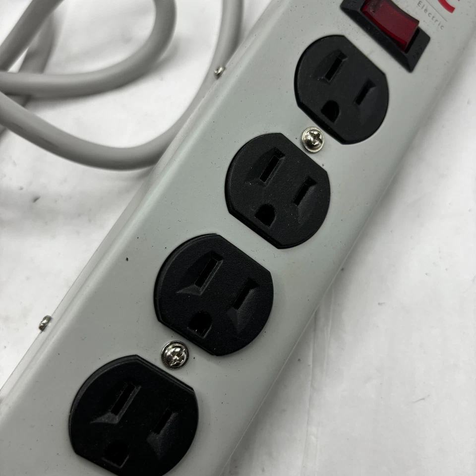 APC by Schneider Electric P6M10 APC Essential SurgeArrest Cord 6 Outlets 120VAC - Image 4 of 4