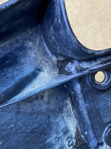 KTM 640 690 950 990 Supermoto SM R front fender ACERBID 62508010000 Damage - Picture 5 of 10
