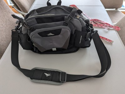 Hiking High Sierra diplomat lumbar pack