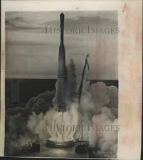1960 Press Photo Thor-Able Rocket with satellite mid-launch, Cape Canaveral, FL