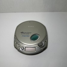 Sony Walkman D-F200 Discman Portable CD Player AM/FM Tested Turns On READ