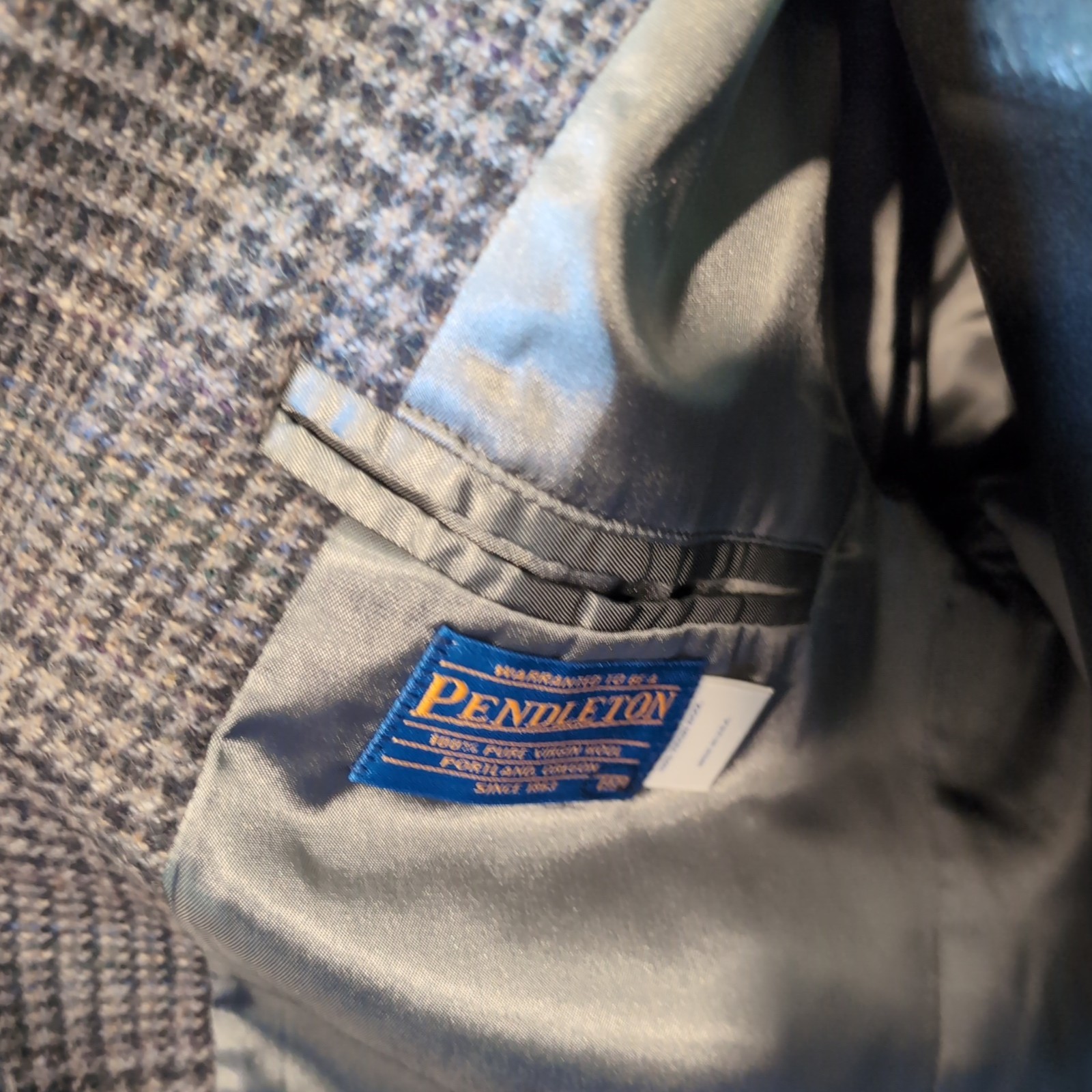 Men's Pendleton 100% Virgin Wool 2-Button Sports … - image 6