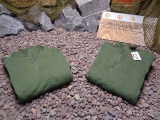 2 x Orig. Norw. Armee 80% Merino Wool Thick Shirt 200 pinegreen Medium gebr 3978