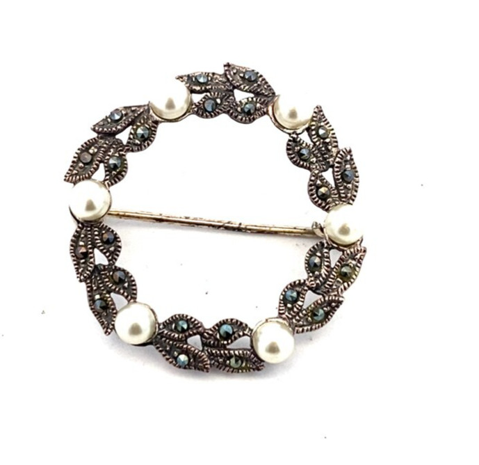 VTG Sterling Silver 925 Marcasite Faux Pearl Round Wreath Brooch Pin Estate