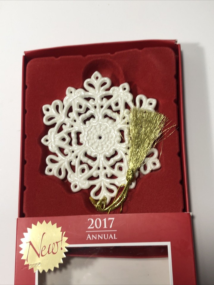 Lenox Annual 2017 Snow Fantasies Snowflake Christmas Tree Ornament in
