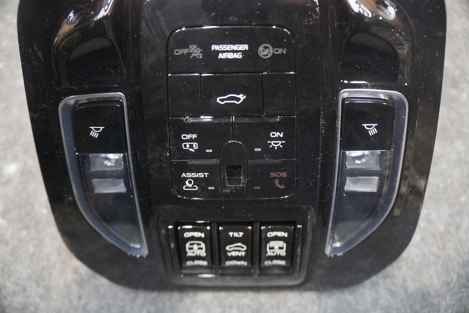 Roof Console Sunroof Switch Dome Light Lamp Black 670226323 Maserati Grecale 23