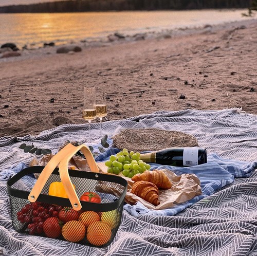H&E 2 Pack Picnic Baskets, Metal Mesh Harvest Basket with Foldable Wooden Handle - Picture 6 of 7