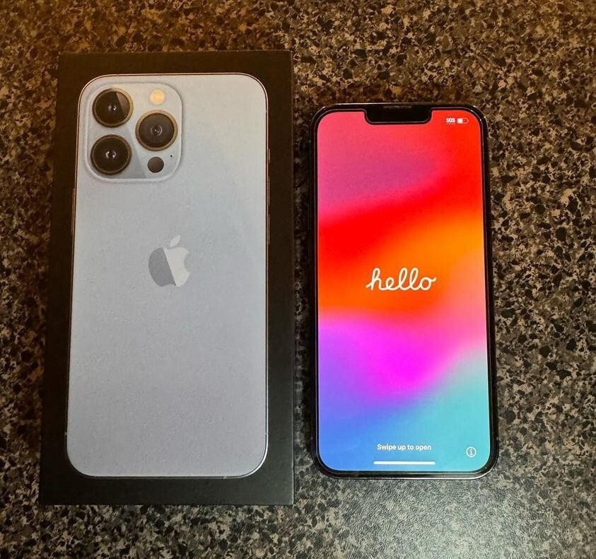 Apple iPhone 13 Pro 128gbシルバー 本体＋箱 Apple iPhone 13 Pro 128GB T-Mobile With Gen 1 Airpods