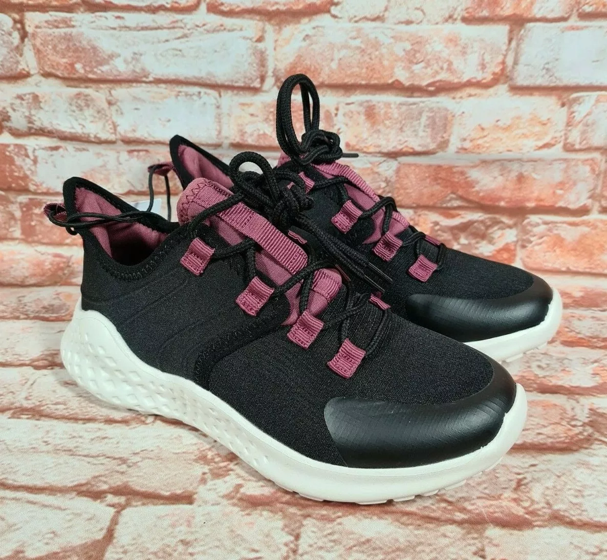 BNWT Girls Sz 13 SNR Anko Brand Black Pink Casual Lace Up Sneakers
