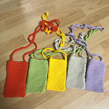10x gehäkelte Umhängetaschen/Handytaschen m...