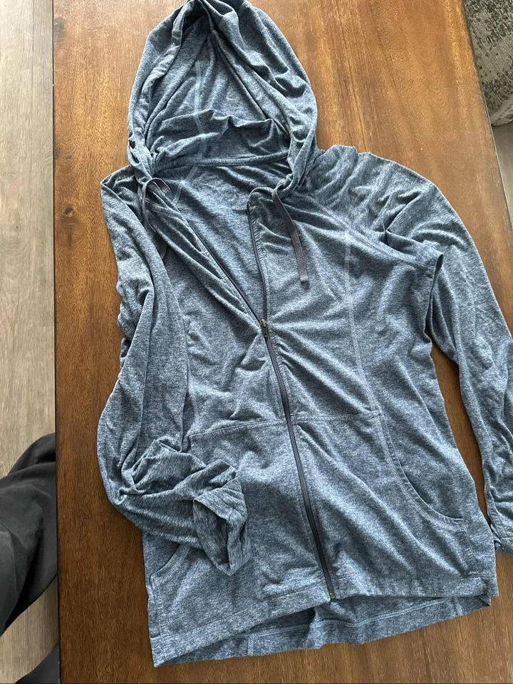 Sudadera con Capucha Patagonia Cremallera Mujer Pequeña Gris México Foto 3 de 3