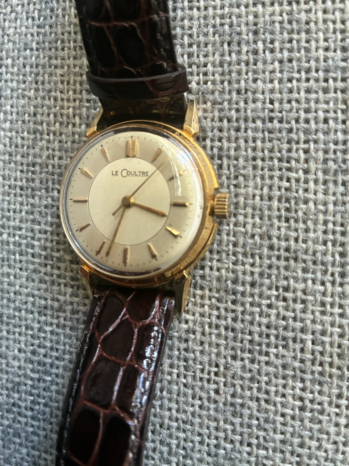 Vintage LeCoultre Manual Wind Watch 1940s-50s Classic Swiss Elegance Leather Str image 2
